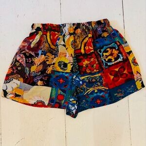 Multicolor Patchwork Floral Women’s Shorts L
